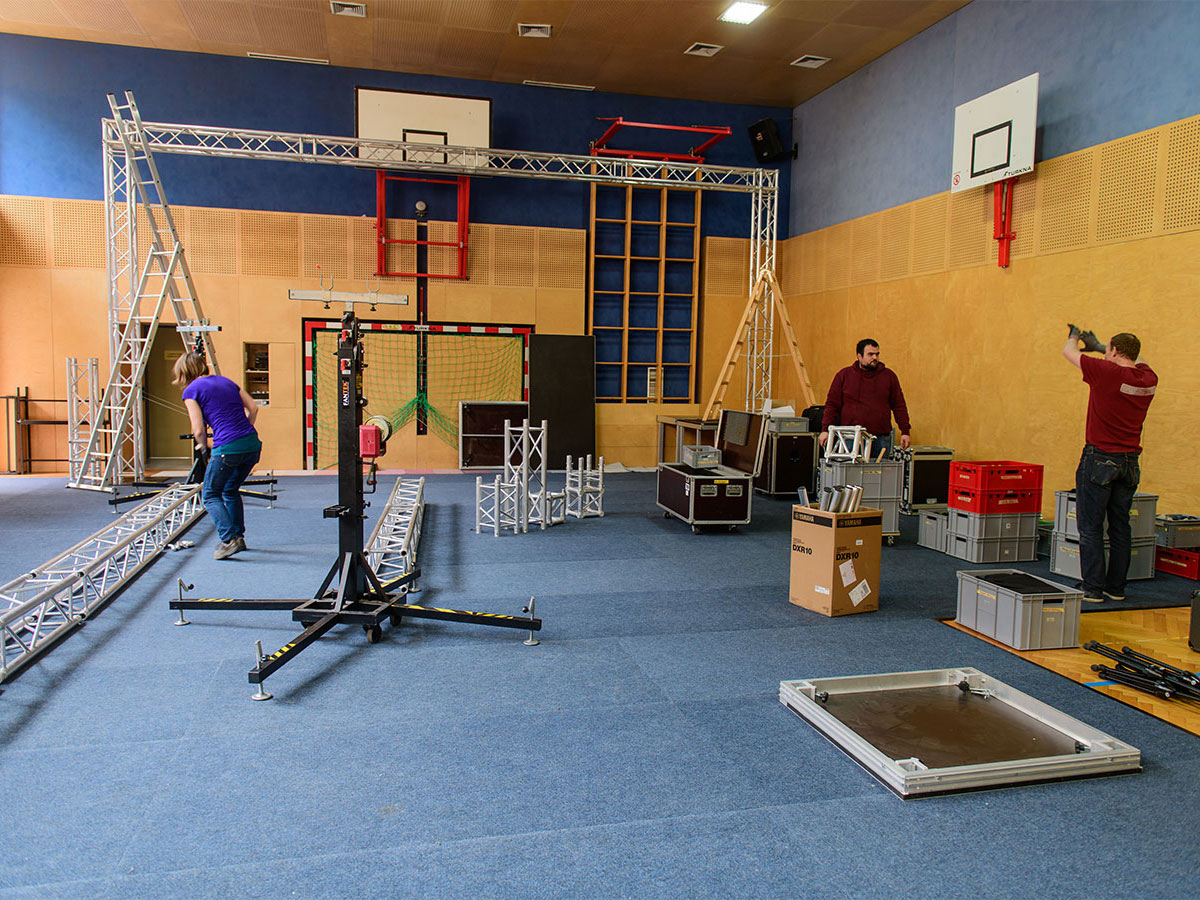 Der Turnsaal wird zum Theater