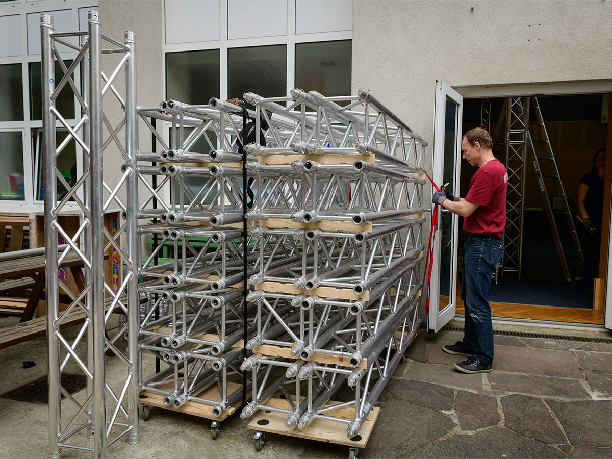 Der Turnsaal wird zum Theater